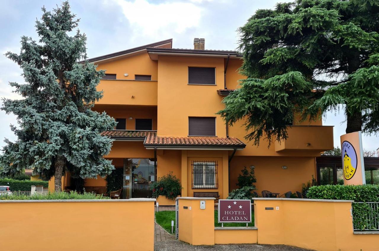 Hotel Cladan Assisi Luaran gambar