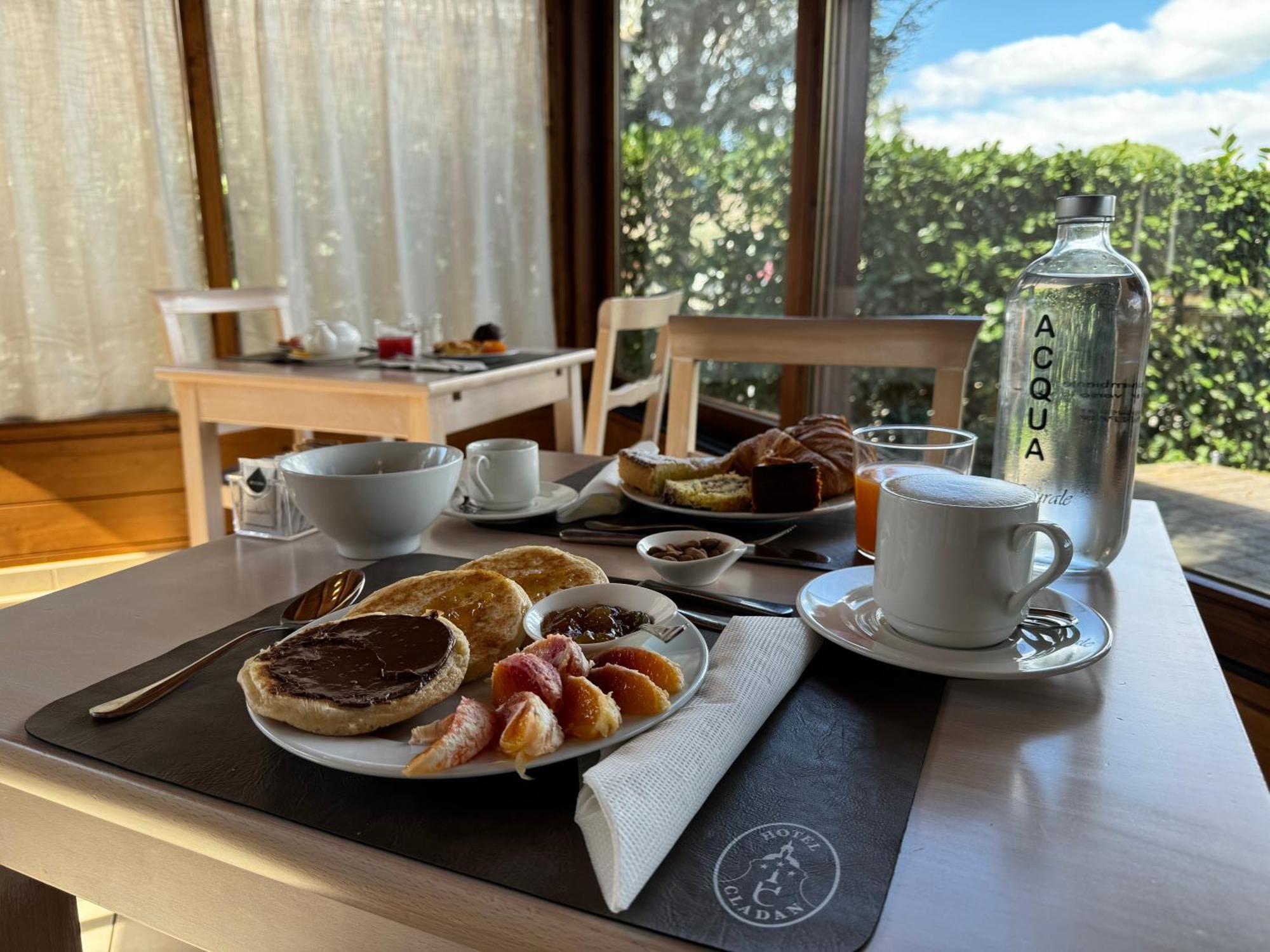 Hotel Cladan Assisi Luaran gambar
