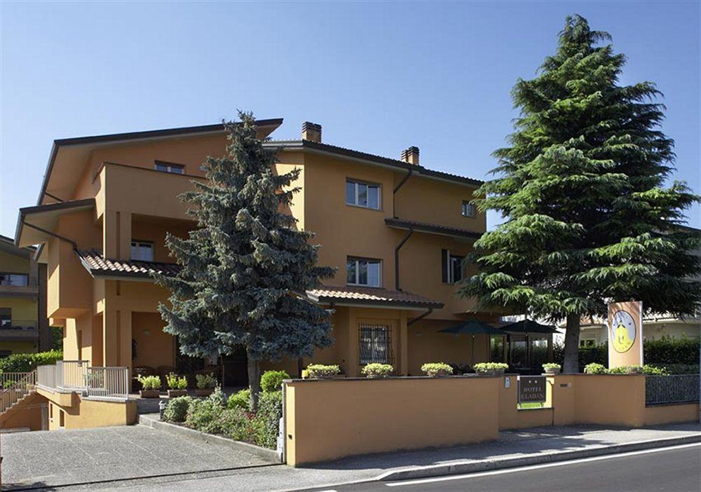 Hotel Cladan Assisi Luaran gambar