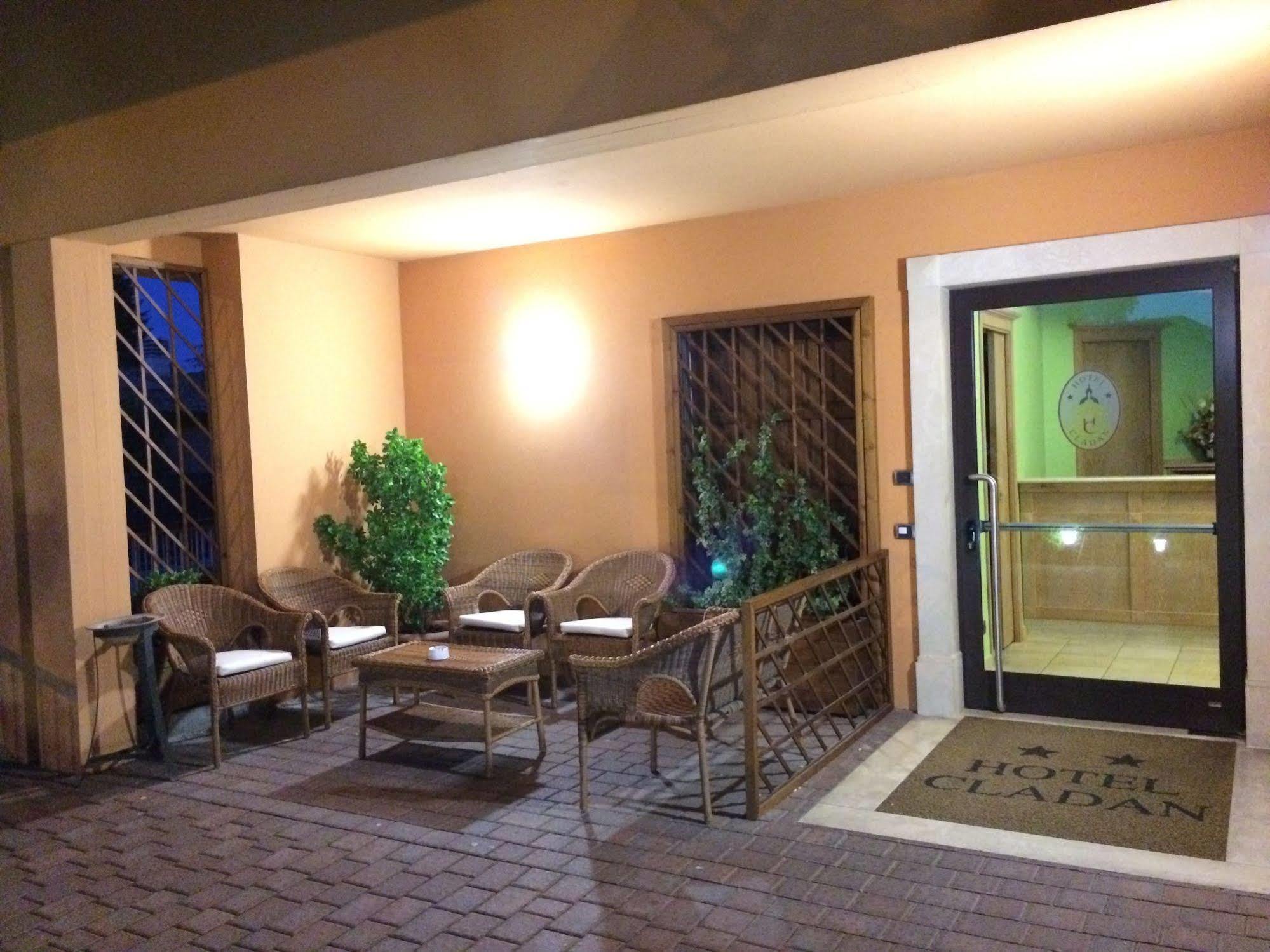 Hotel Cladan Assisi Luaran gambar